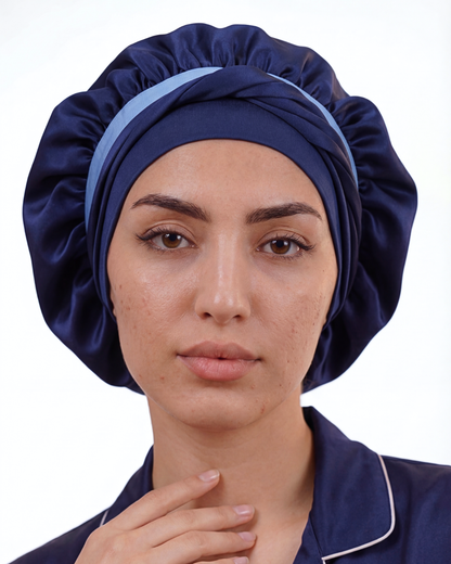 Bonnet en satin de soie ajustable