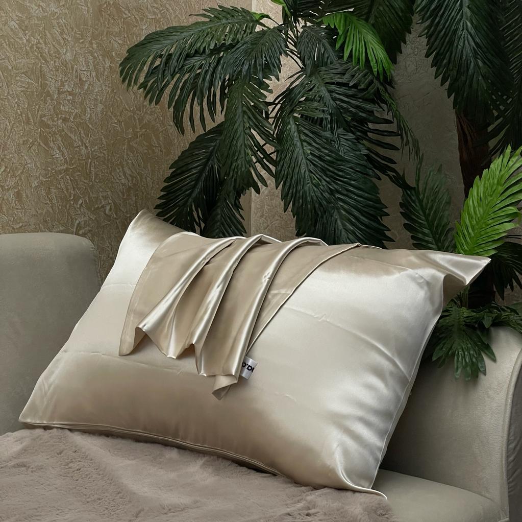 Taie d'oreiller en satin de soie
